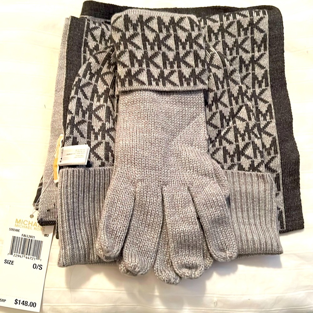 NWT Micheal Kors scarf, Bernie, & gloves. Perfect Christmas!!